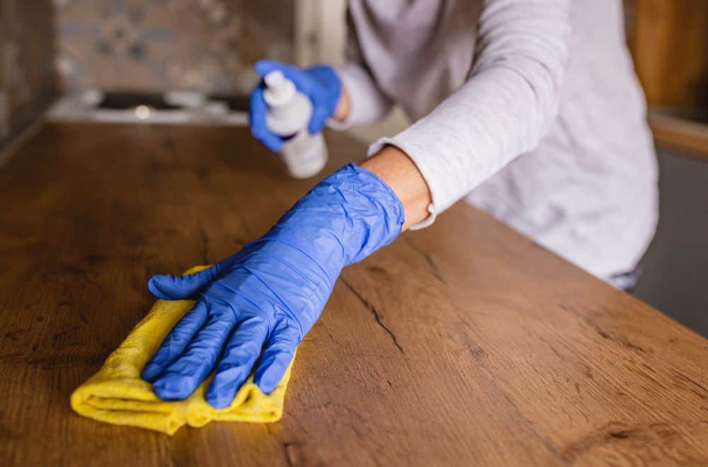 alternatives-to-rubbing-alcohol-for-cleaning-finished-wood-surfaces